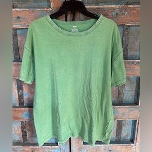 Green oversized distressed tshirt